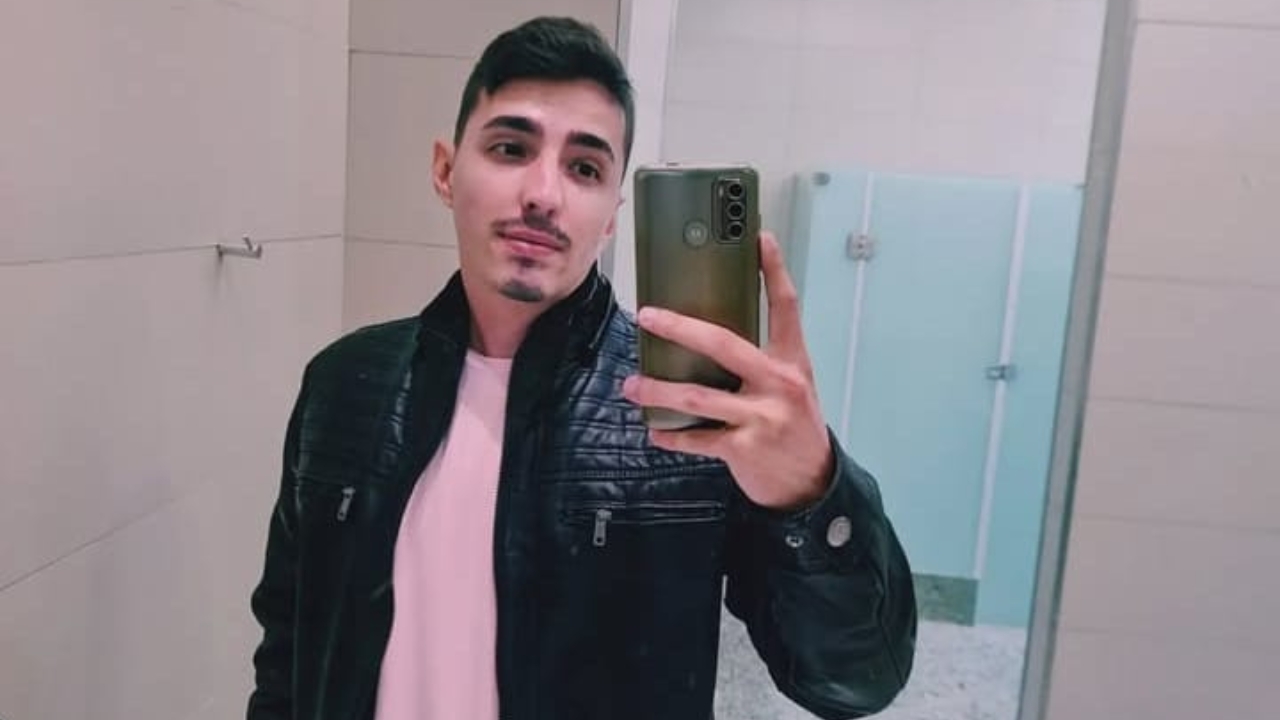 “Meu filho é um milagre”: mãe de jovem esfaqueado em Uberlândia relembra trajetória de superação e faz apelo por justiça “Meu filho é um milagre”: mãe de jovem esfaqueado em Uberlândia relembra trajetória de superação e faz apelo por justiça