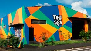 Faixada da sede da Trupe de Truões onde será a programação culutral gratuita em Uberlândia