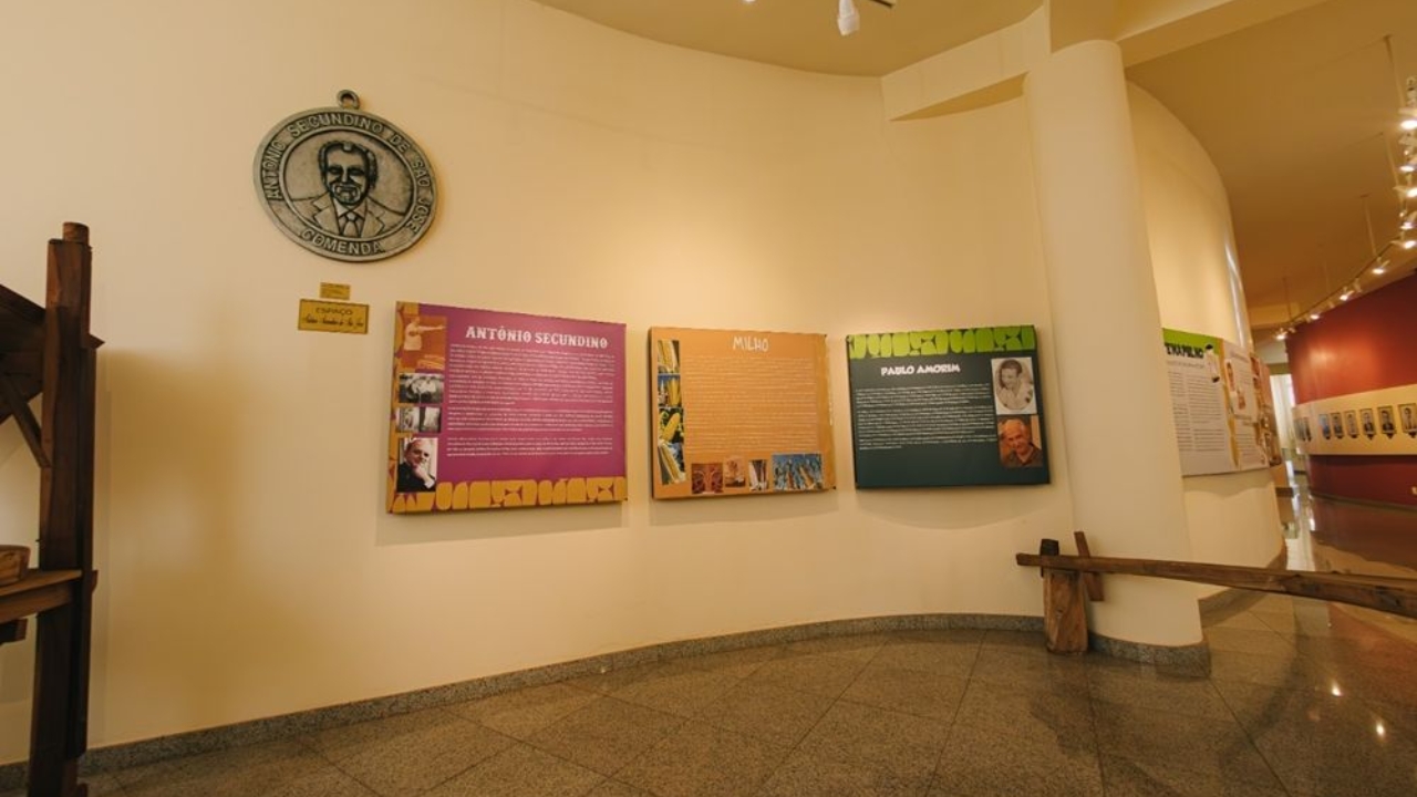 Memorial do Milho em Patos de Minas expõe a historia da cidade em quadros com fotos e textos. Memorial do Milho em Patos de Minas expõe a historia da cidade em quadros com fotos e textos.