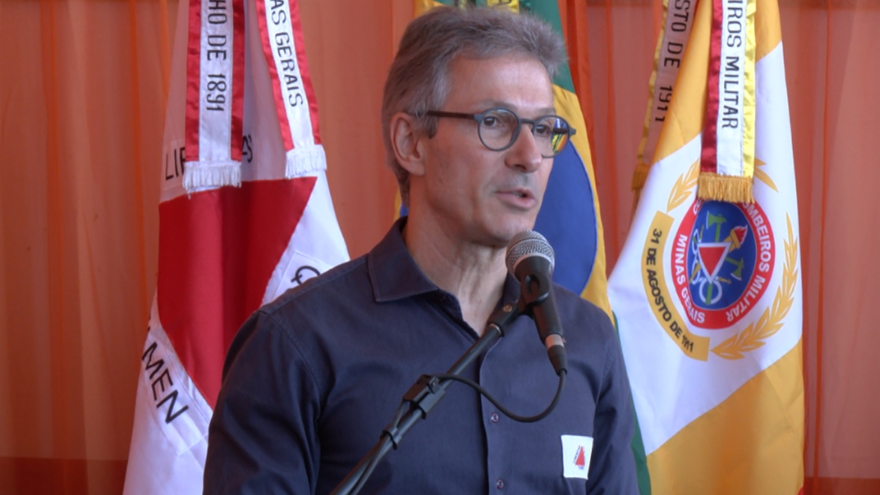 Romeu Zema, governador de Minas, discursa durante a inauguração da nova sede do Corpo de Bombeiros em Araguari. Romeu Zema, governador de Minas, discursa durante a inauguração da nova sede do Corpo de Bombeiros em Araguari.
