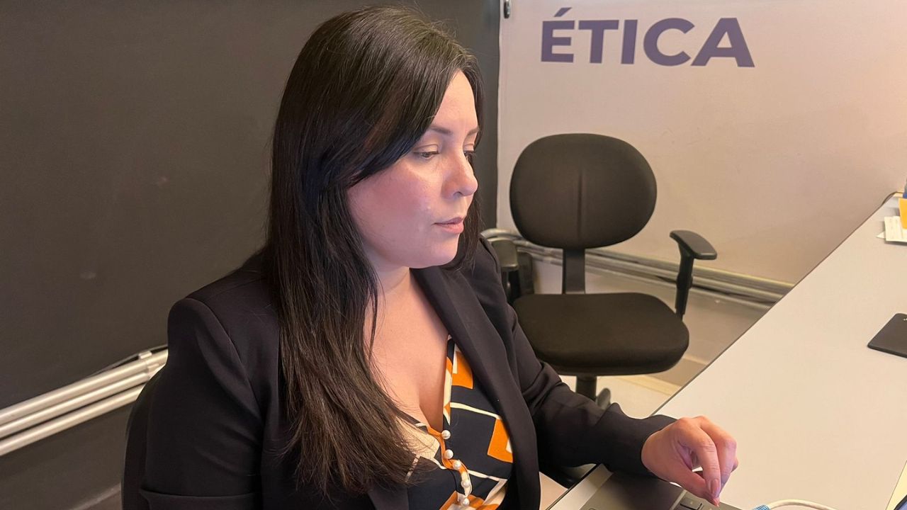 Flávia Reis, gerente de Conteúdo Digital