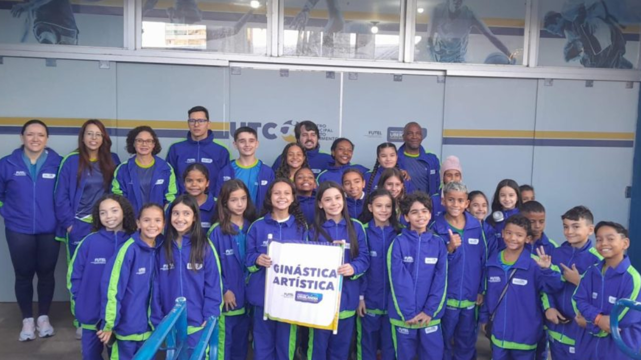 Imagem mostra um dos grupos de alunos de Uberlândia que vão participar de campeonato
