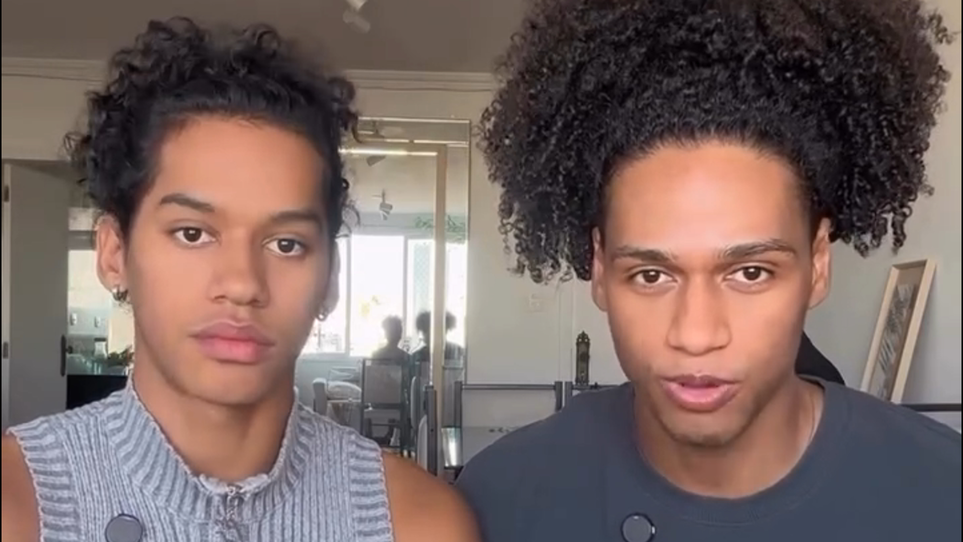 Influenciadores Beto e Murilo Lorran em vídeo esclarecendo viagem aos seguidores
