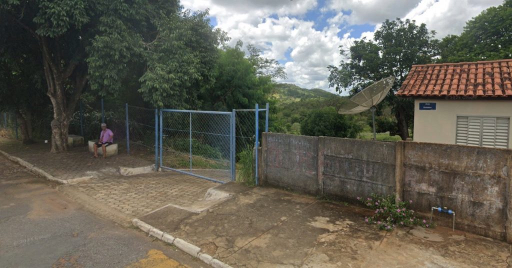 Entrada do cemitério de presidente olegário