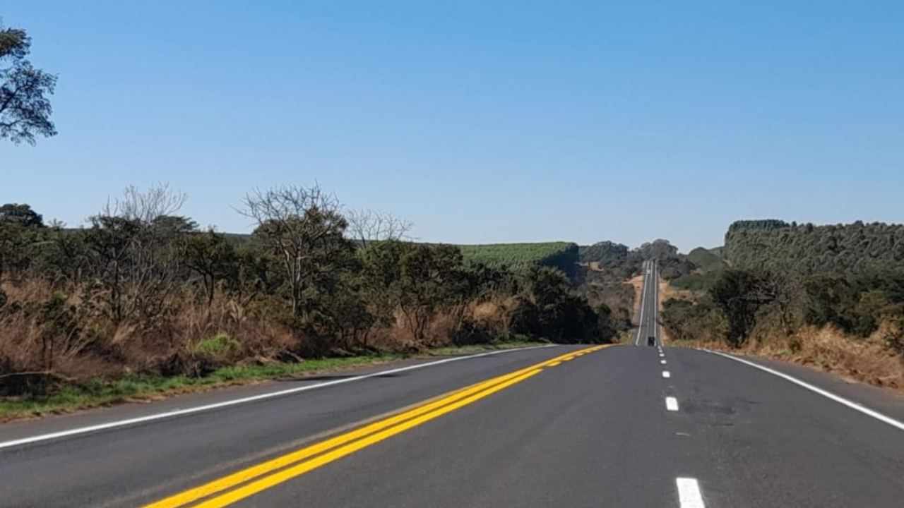 rodovias-br-365-mg Imagem de um grande trecho da BR-365