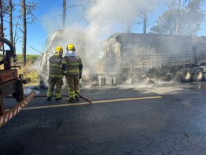 Incêndio em caminhão
