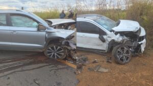 Acidente de trânsito em Rio Paranaíba deixa três crianças feridas após colisão provocada por motorista embriagado. Condutor tentou fugir, mas foi preso