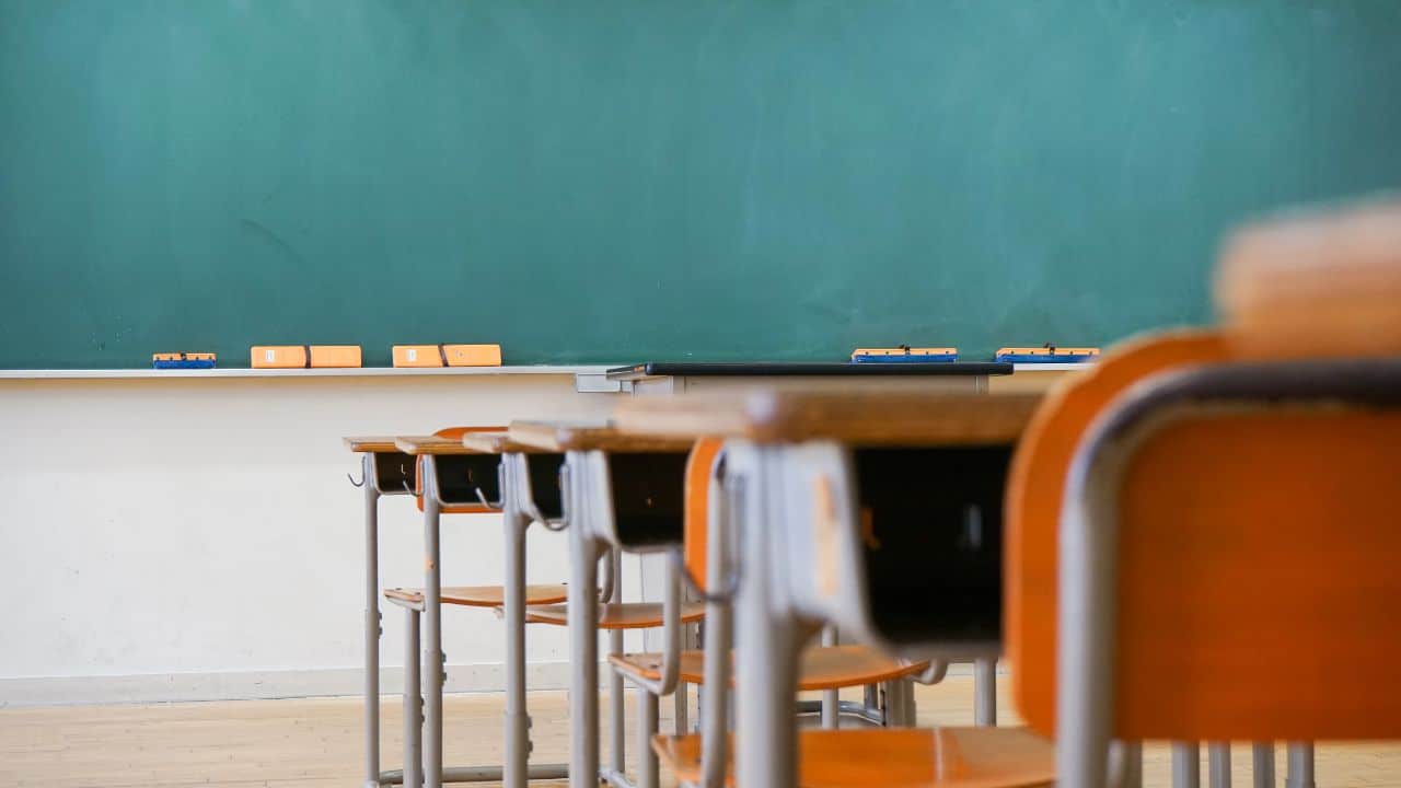 Aluna é assediada sexualmente por professor em escola de Uberaba