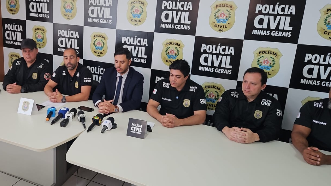 coletiva para falar sobre apreensão de maconha em Minas coletiva para falar sobre apreensão de maconha em Minas