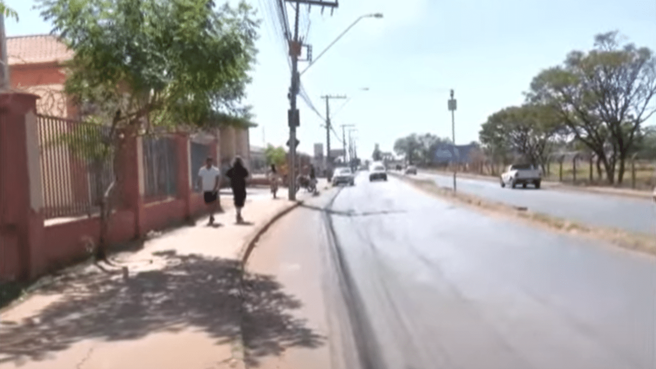 Moradora é arrastada por motorista de aplicativo na porta do seu condomínio