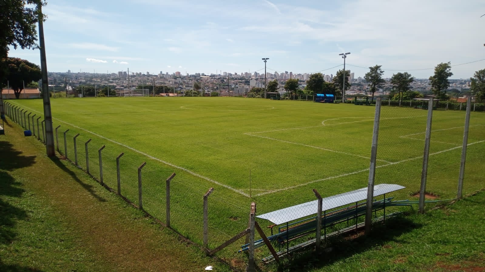 Campo Poliesportivo para o Campeonato Amador de Uberlândia Campo Poliesportivo para o Campeonato Amador de Uberlândia
