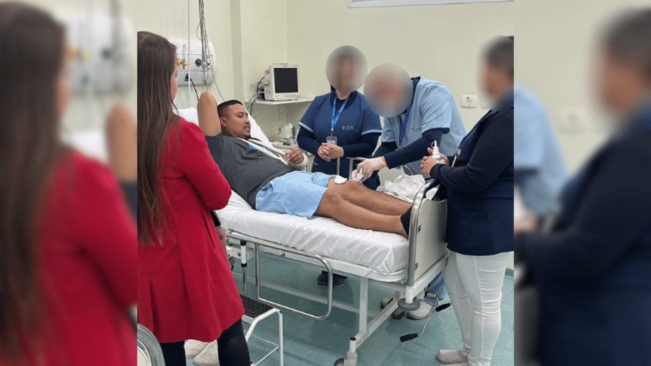 Cantor gospel João Igor no Hospital São Lucas Itaquaquecetuba