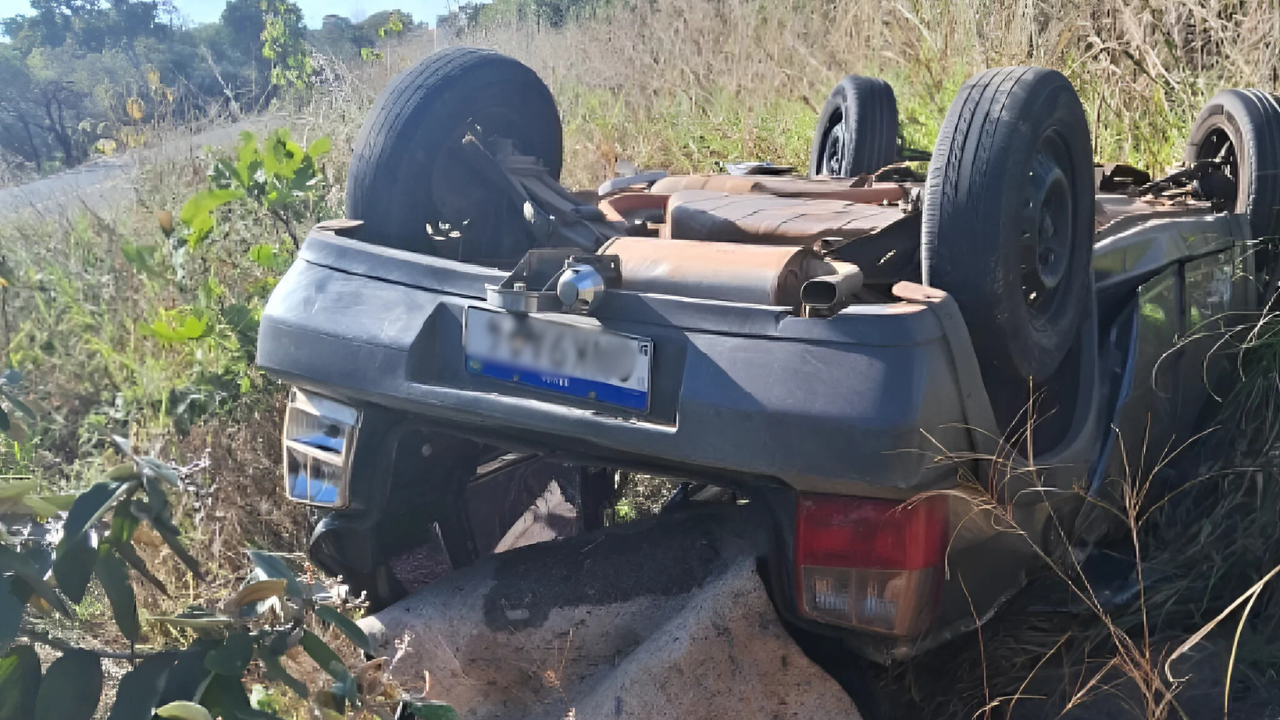 Homem morre em capotamento na MG-413, no km 19 da Serra do Barracão, em Araguari