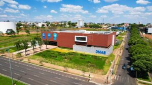 manutenção do Dmae; faixada do departamento