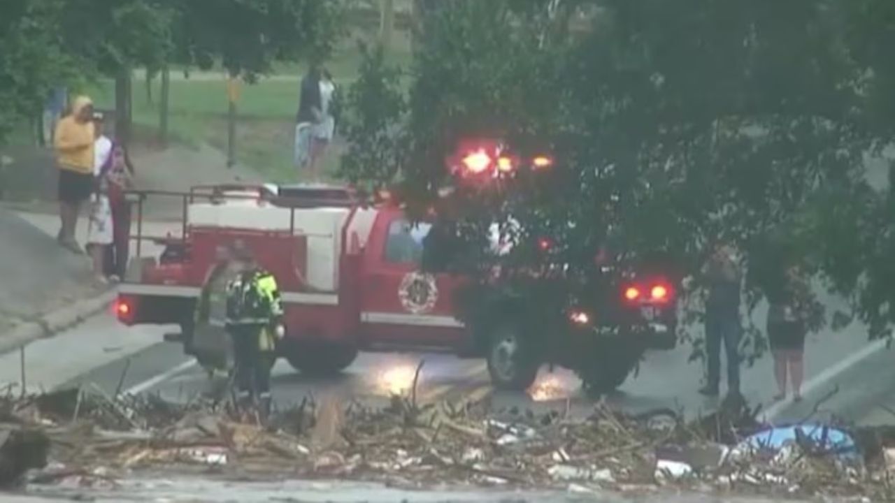 Destruição após enchente no Texas