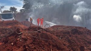 Incêndio em aterro de Presidente Olegário