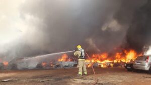 Incêndio no pátio do Detran