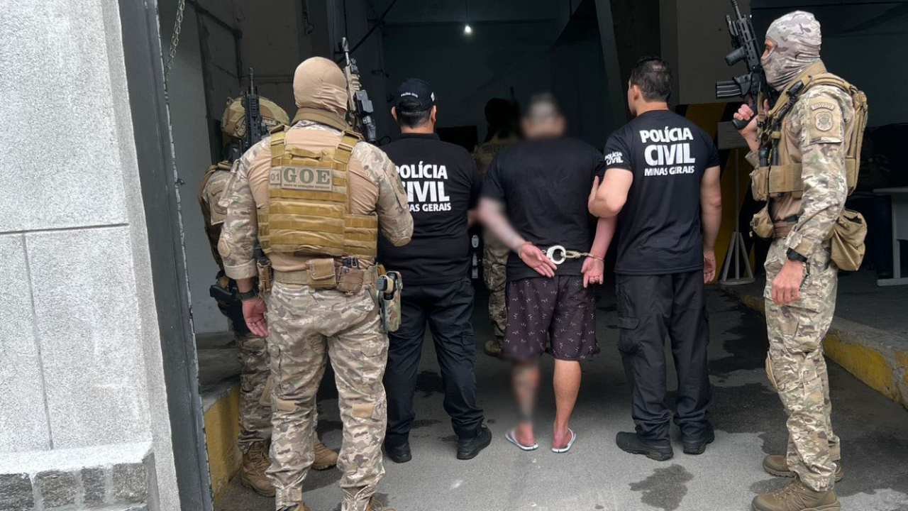 Líder de facção criminosa envolvido em atentados contra policiais penais é preso em SP