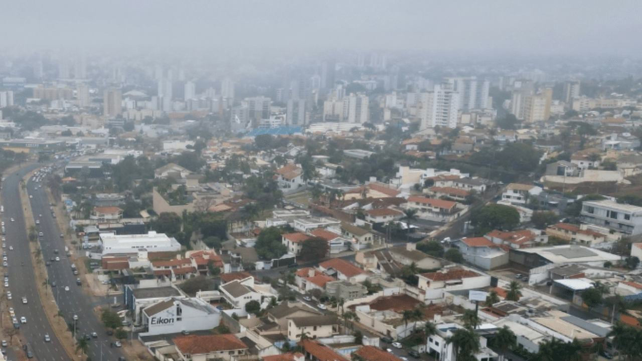 Manhã mais fria do ano surpreende moradores de Uberlândia com geadas e sensação térmica abaixo de 5°C