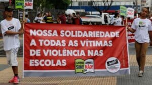 violência em escolas
