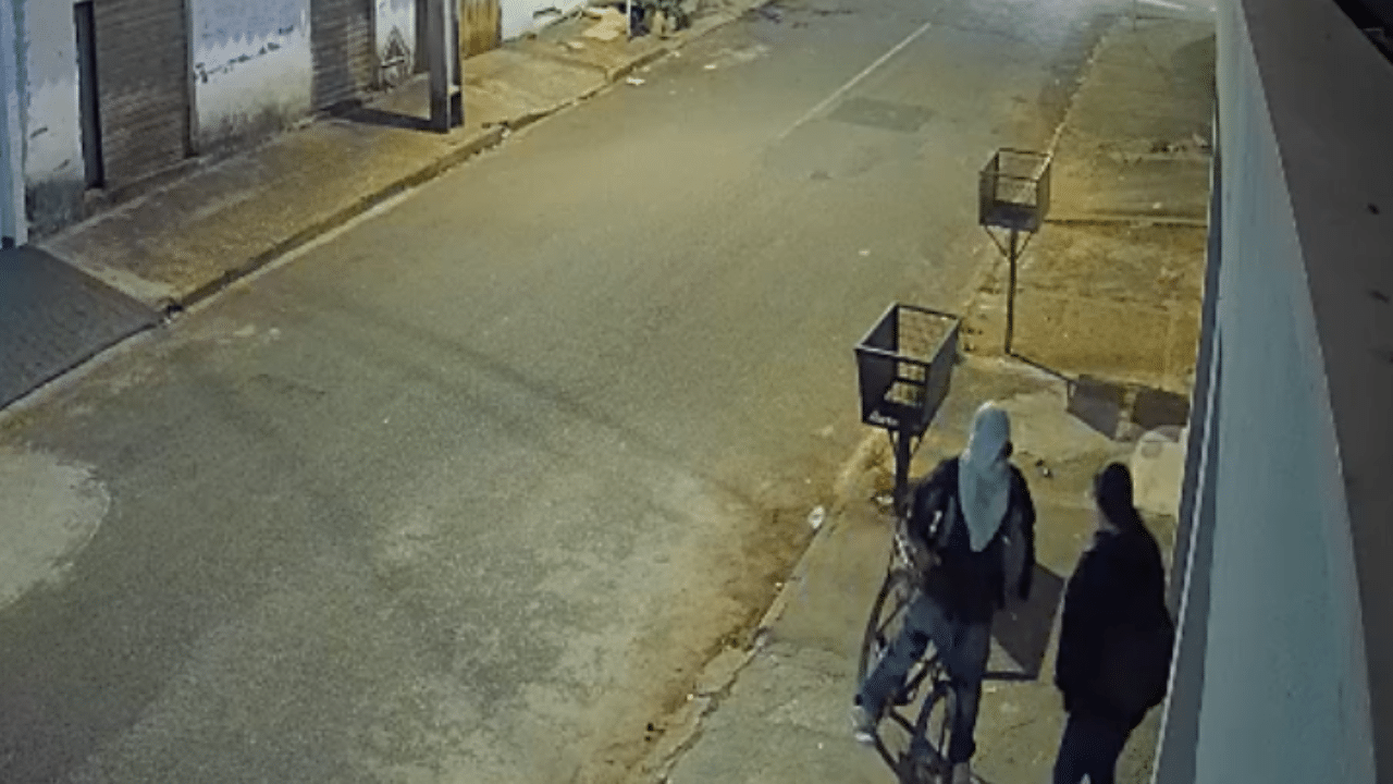 Mulher é assaltada por suspeito com faca enquanto seguia para o trabalho no bairro laranjeiras, em Uberlândia