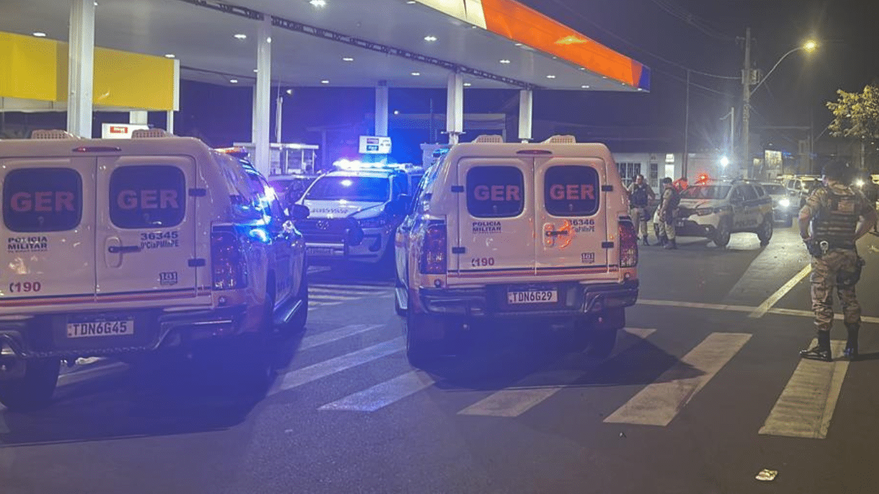 Tiroteio em Araguari termina com cinco mortos e 18 policiais autuados