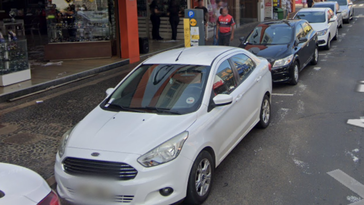 Uberlândia inicia cobrança no estacionamento rotativo eletrônico Zona Azul Udi