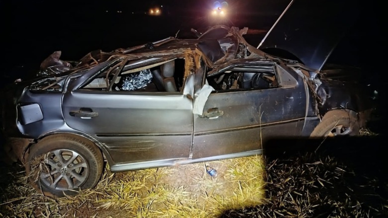 carro envolvido em acidente em Uberaba carro envolvido em acidente em Uberaba