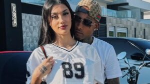 Bia Miranda e Gato Preto sofrem acidente de carro