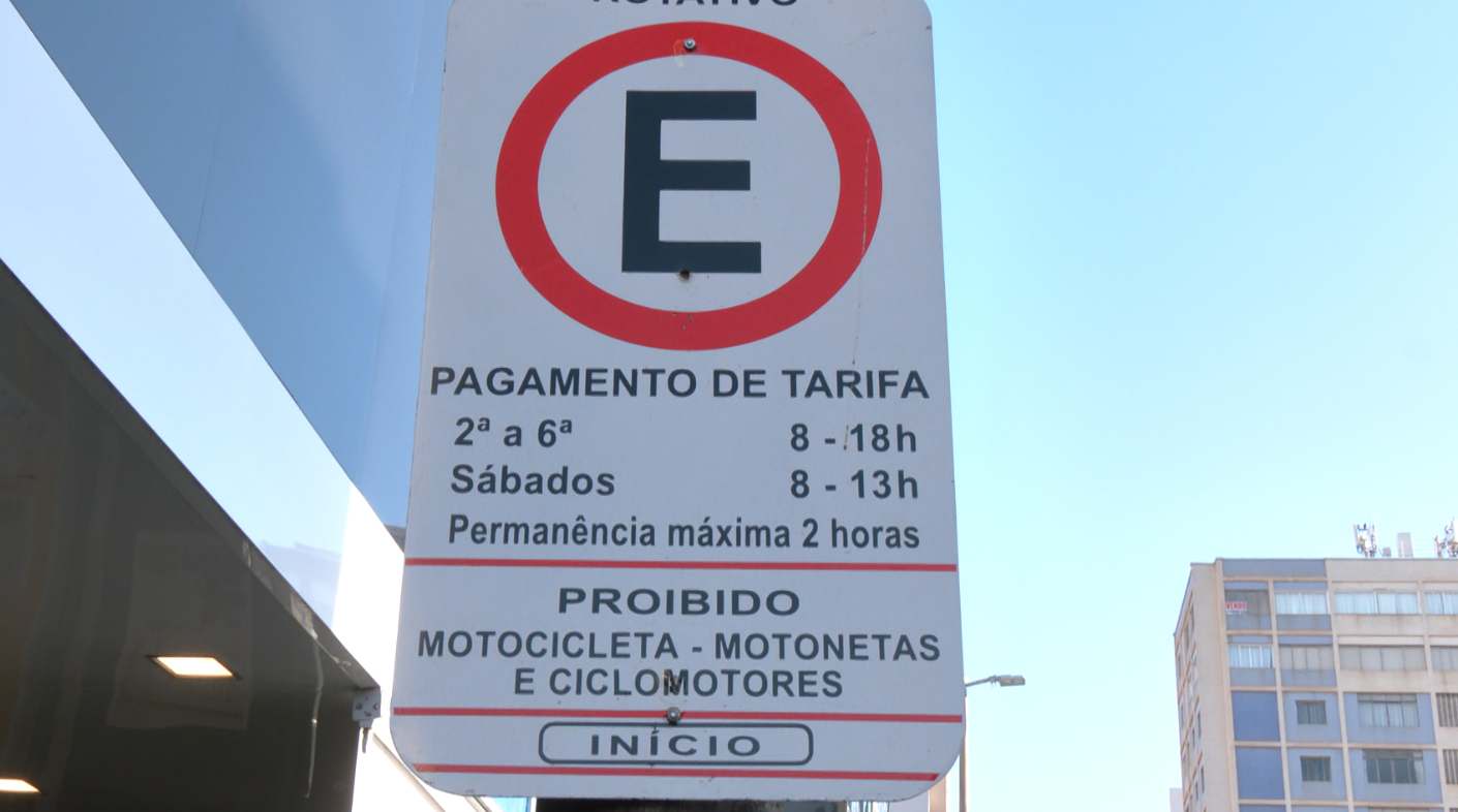 Placa de informação de pagamento de tarifa