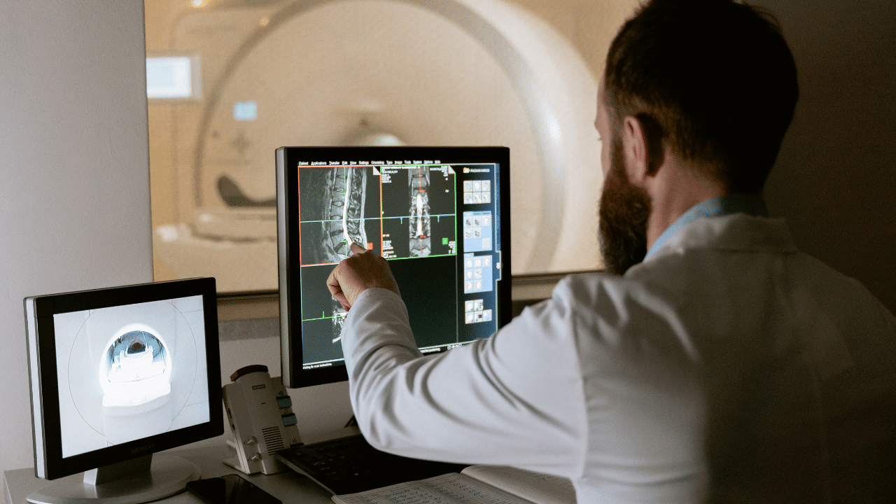 ALMG recebe denúncias de profissionais sobre precarização na área da radiologia