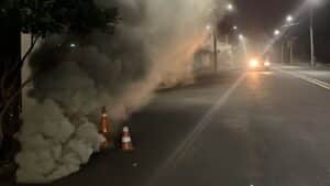 Incêndio em bueiros no Bairro Cartafina mobiliza Bombeiros e CODAU em Uberaba