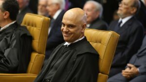 Alexandre de Moraes pode receber impeachment?