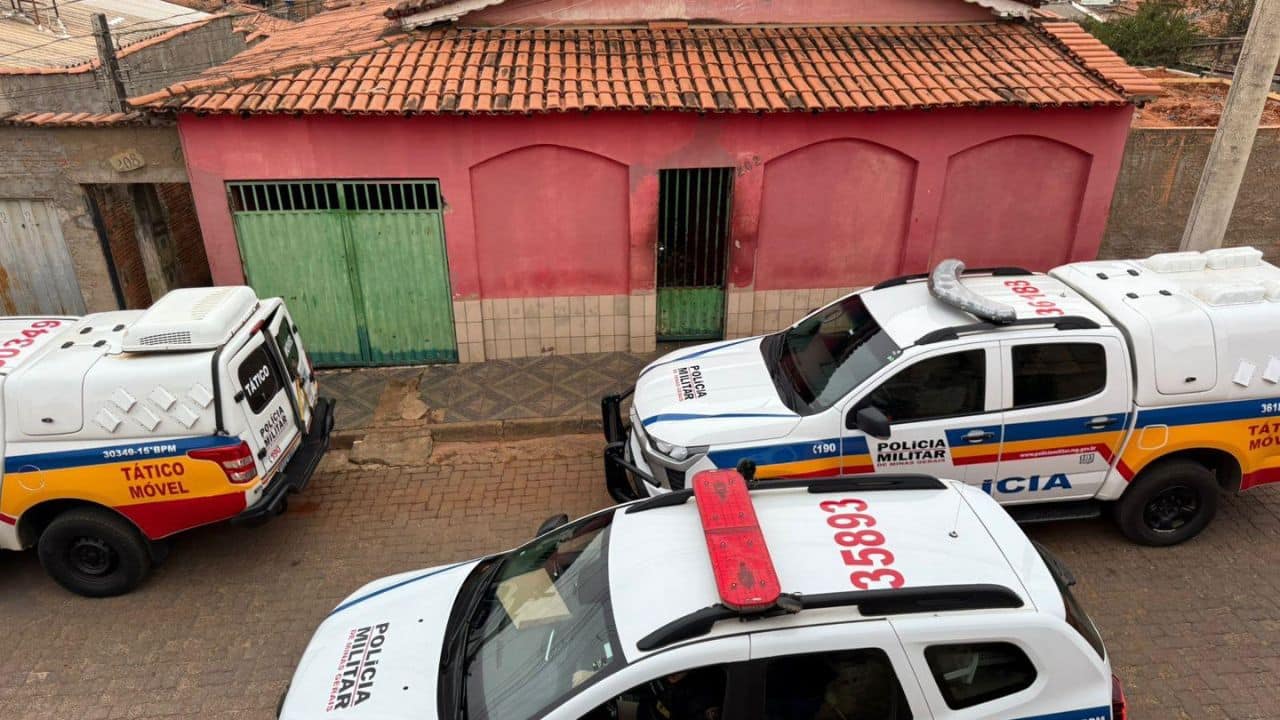 Viaturas da Polícia Militar em operação