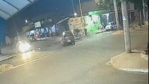 camera registra acidente em Uberlândia