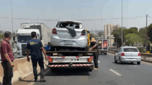 Acidente entre moto e carro