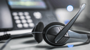Atendente de telemarketing é indenizada por assédio moral no trabalho