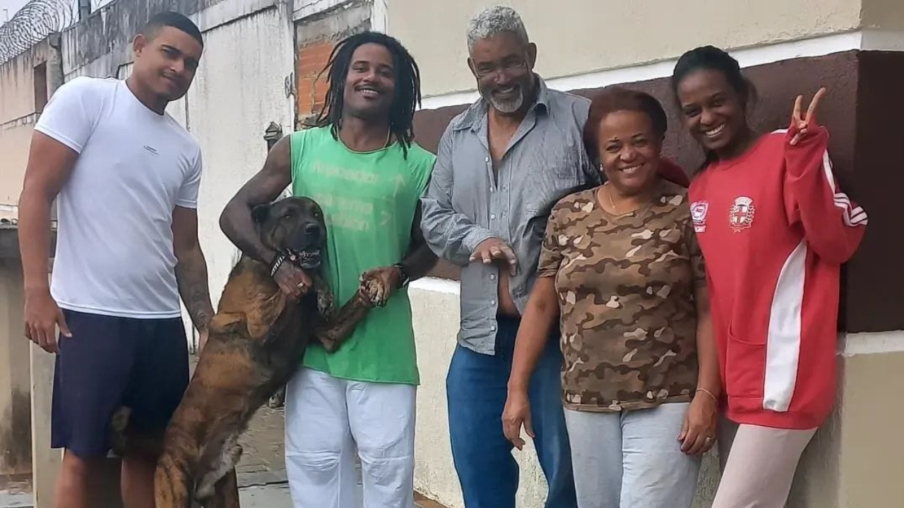 Victor Vilela, atleta de kitesurf de Uberlândia, com sua família - Crédito: Arquivo pessoal Victor Vilela, atleta de kitesurf de Uberlândia, com sua família - Crédito: Arquivo pessoal