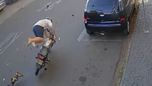 Batida entre motos em Uberlândia