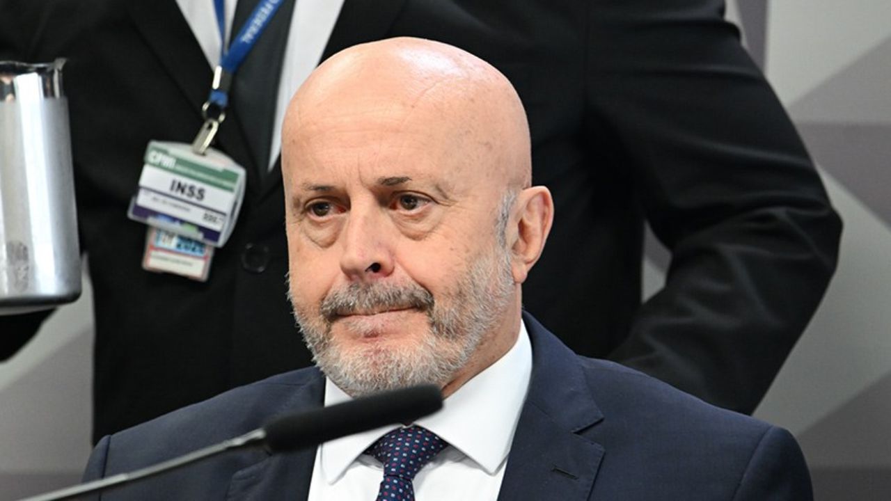 Antônio Carlos Camilo Antunes, conhecido como "Careca do INSS", durante depoimento à CPMI