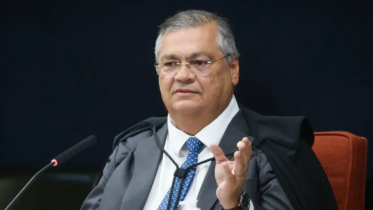 Flávio Dino vota pela condenação de Bolsonaro e réus da trama golpista