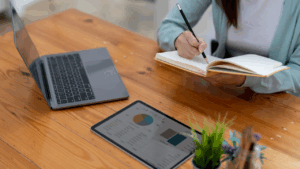 Inscrições para a especialização gratuita e % online seguem até 17 de outubro; são 150 vagas e aulas começam em 2026