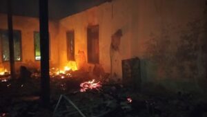 Casarão histórico que abrigava secretaria de saúde é destruído por incêndio em Santa Bárbara