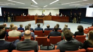 Foto tirada dentro do STF, durante sessão do julgamento sobre a trama golpista
