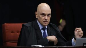 Moraes votou pela condenação de Bolsonaro e demais réus pela trama golpista