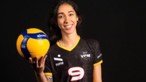 Ana Flávia Galvão. jogadora de vôlei de Uberlândia fica presa em meio a protestos violentos no Nepal