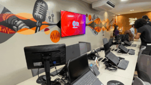 Novo estúdio da Paranaíba 100.7 eleva padrão tecnológico do rádio em Uberlândia