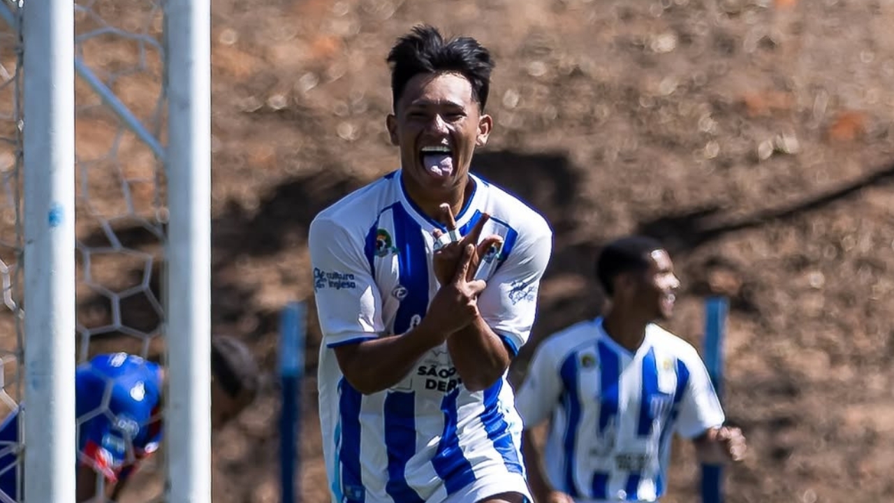 Atacante colombiano Brayan Díaz Atacante colombiano Brayan Díaz
