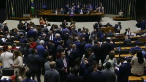 Câmara aprovou isenção do IR até R$ 5 mil