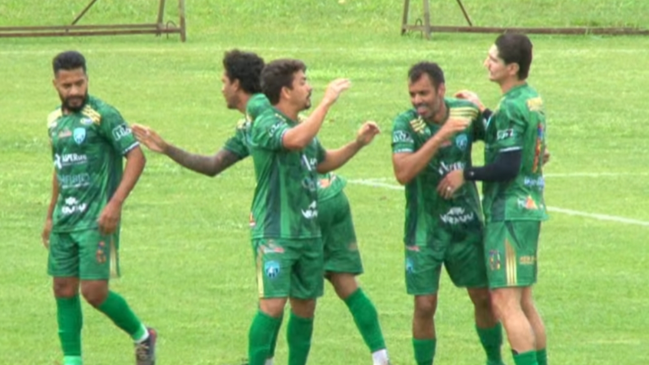 Equipe do Kubanacan comemorando gol Equipe do Kubanacan comemorando gol